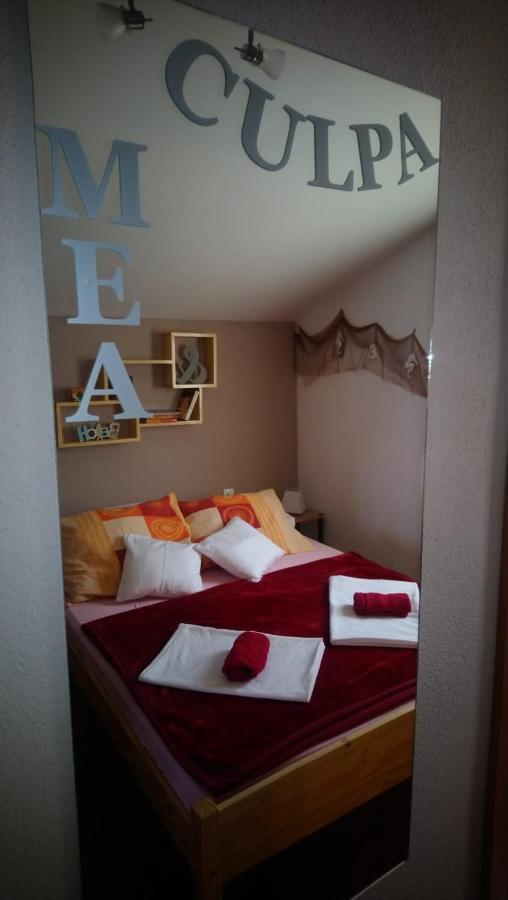 Mea Culpa Apartment Karlobag Bagian luar foto